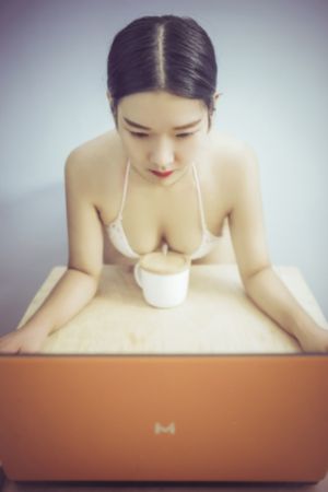 李采潭自由夫人_720超清在线观看