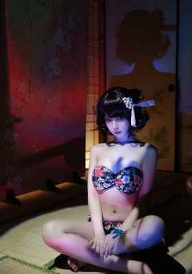 年轻漂亮小老师_4K在线观看完整版